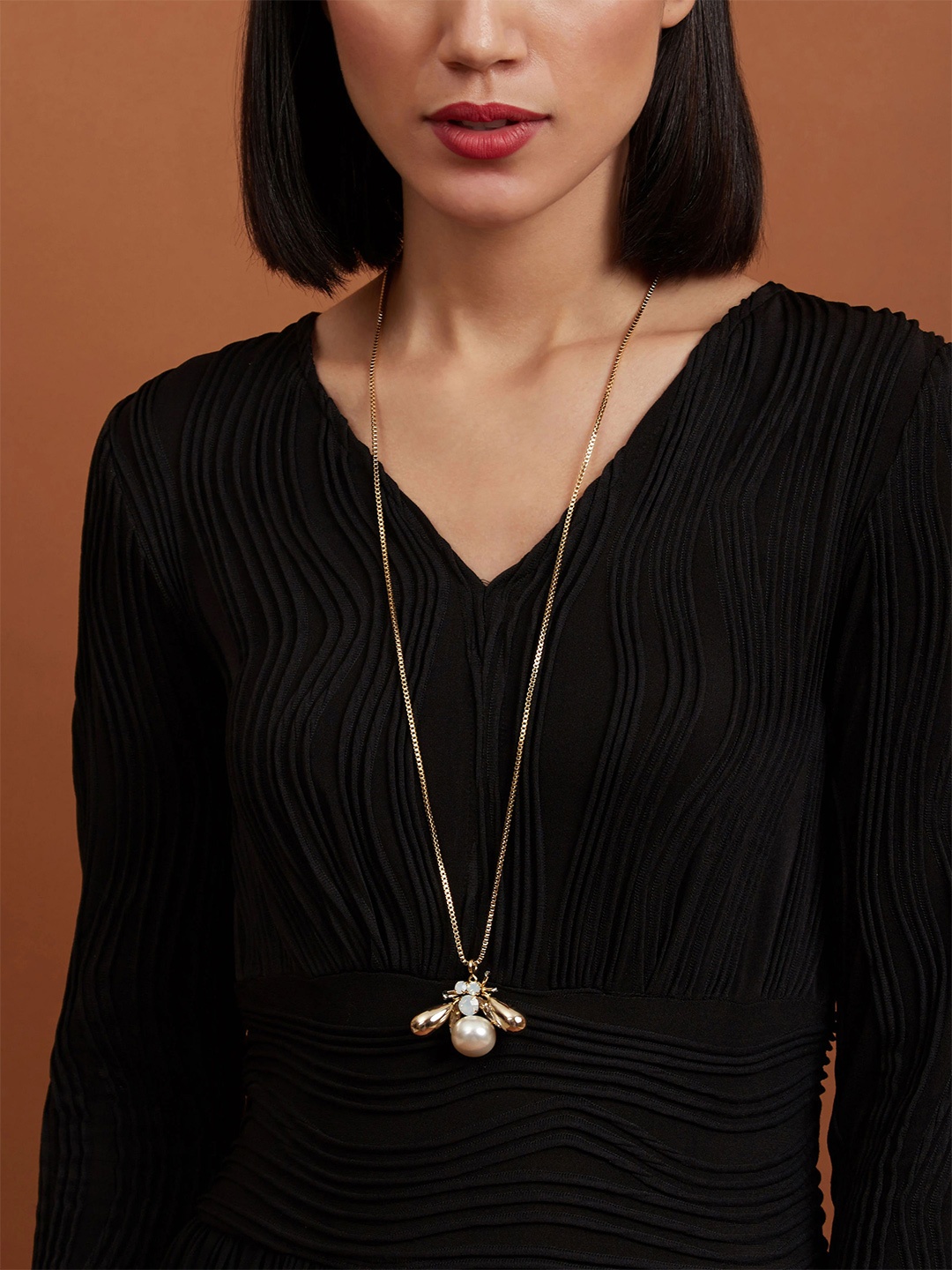 

Rhea Gold-Plated Crystals-Studded Copper Necklace