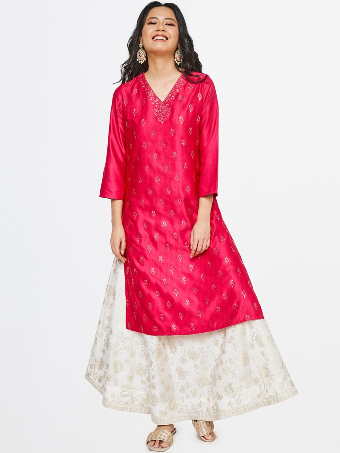 

Global Desi Ethnic Motifs Embellished V-Neck Straight Kurta, Pink