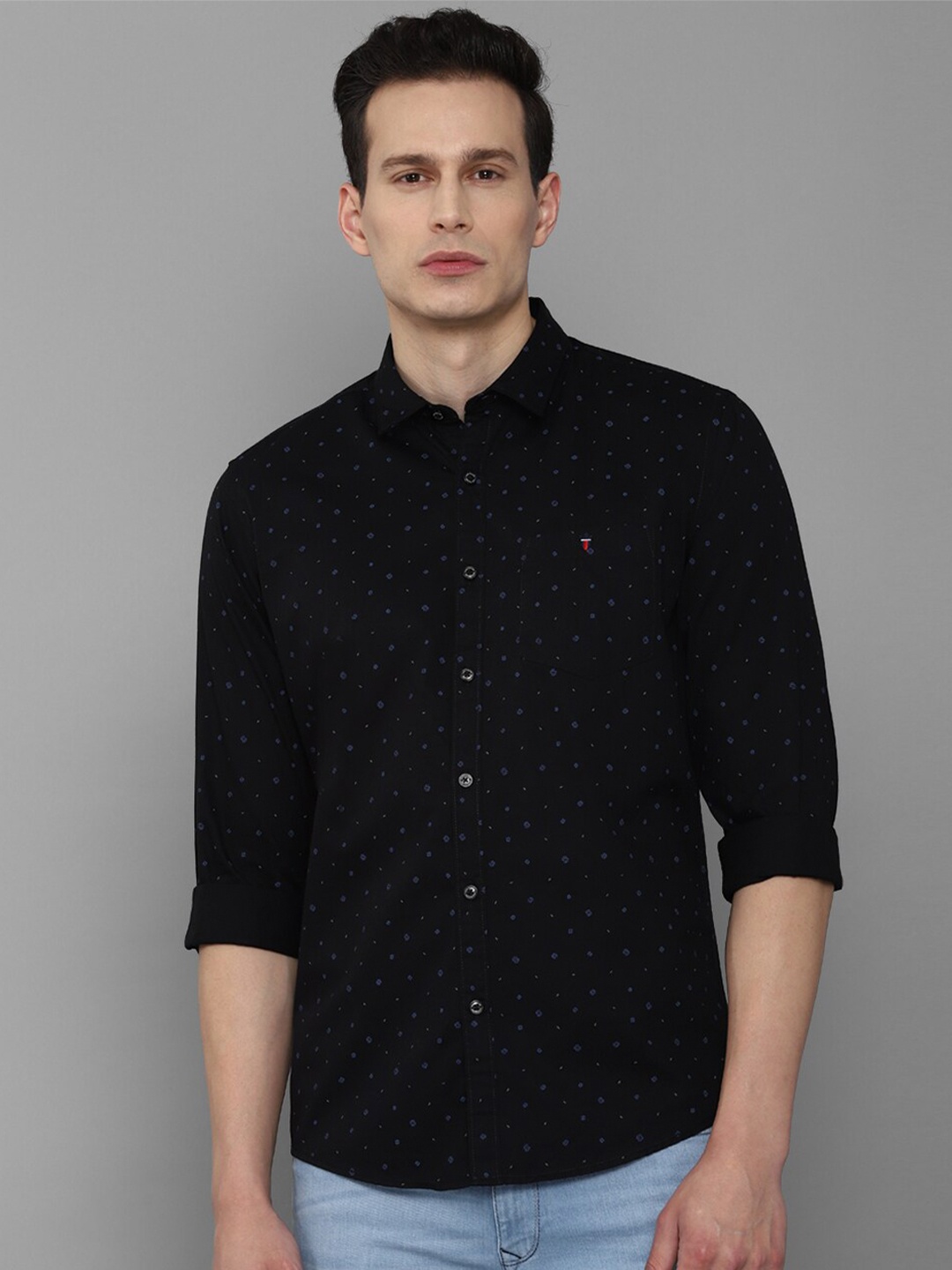 

Louis Philippe Jeans Slim Fit Micro Ditsy Printed Spread Collar Pure Cotton Casual Shirt, Black