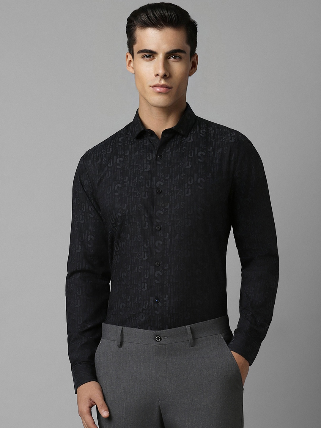 

Louis Philippe Sport Slim Fit Floral Printed Casual Shirt, Black