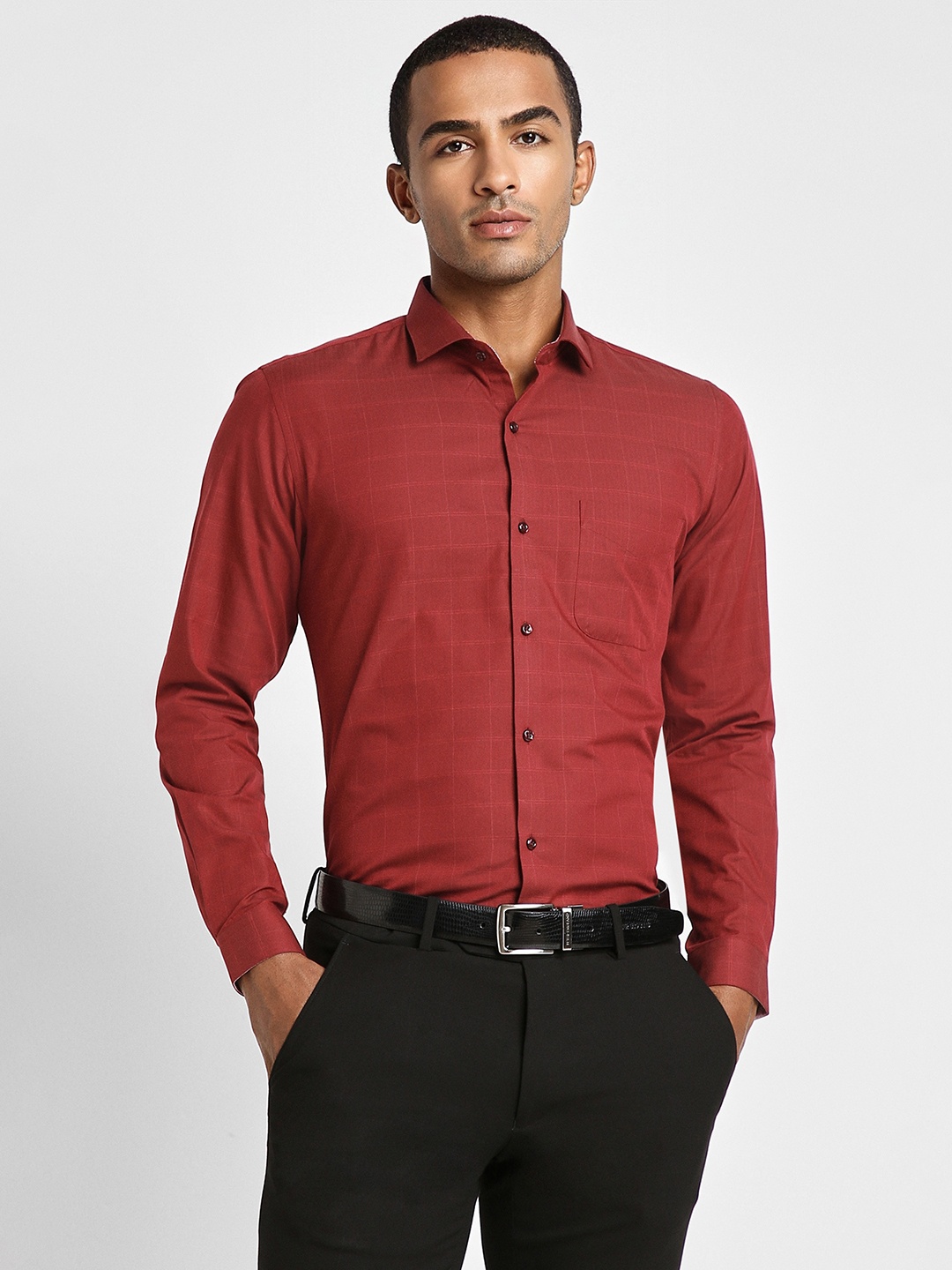 

Peter England Slim Fit Tartan Checks Spread Collar Long Sleeves Formal Shirt, Red
