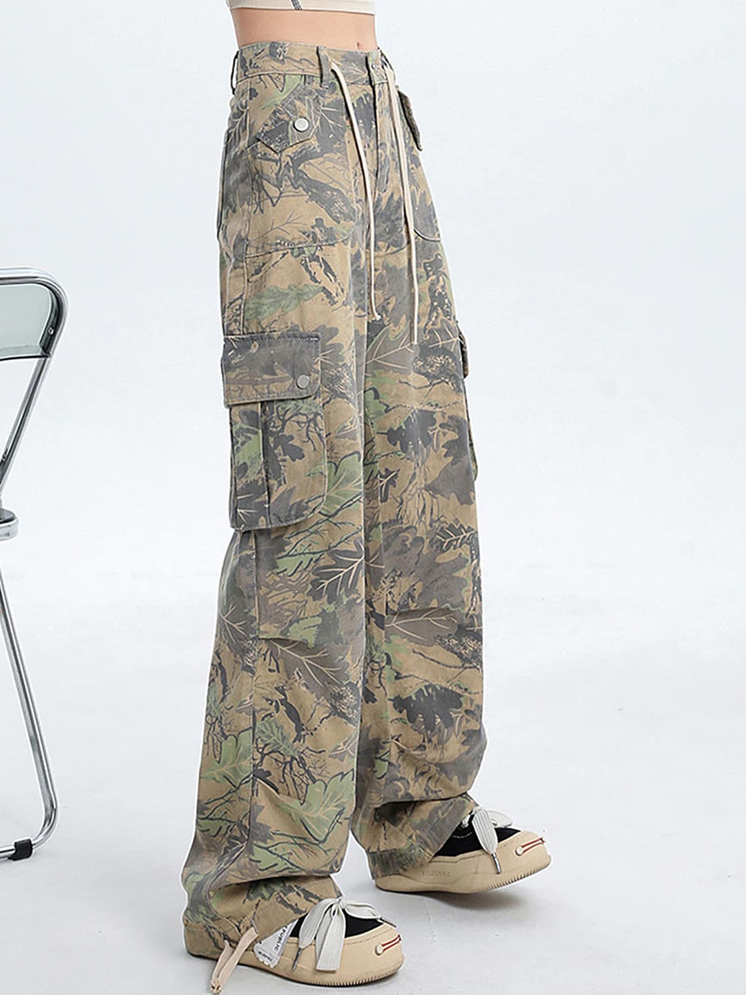 

LULU & SKY Women Floral Printed Straight Fit High-Rise Cargo, Beige