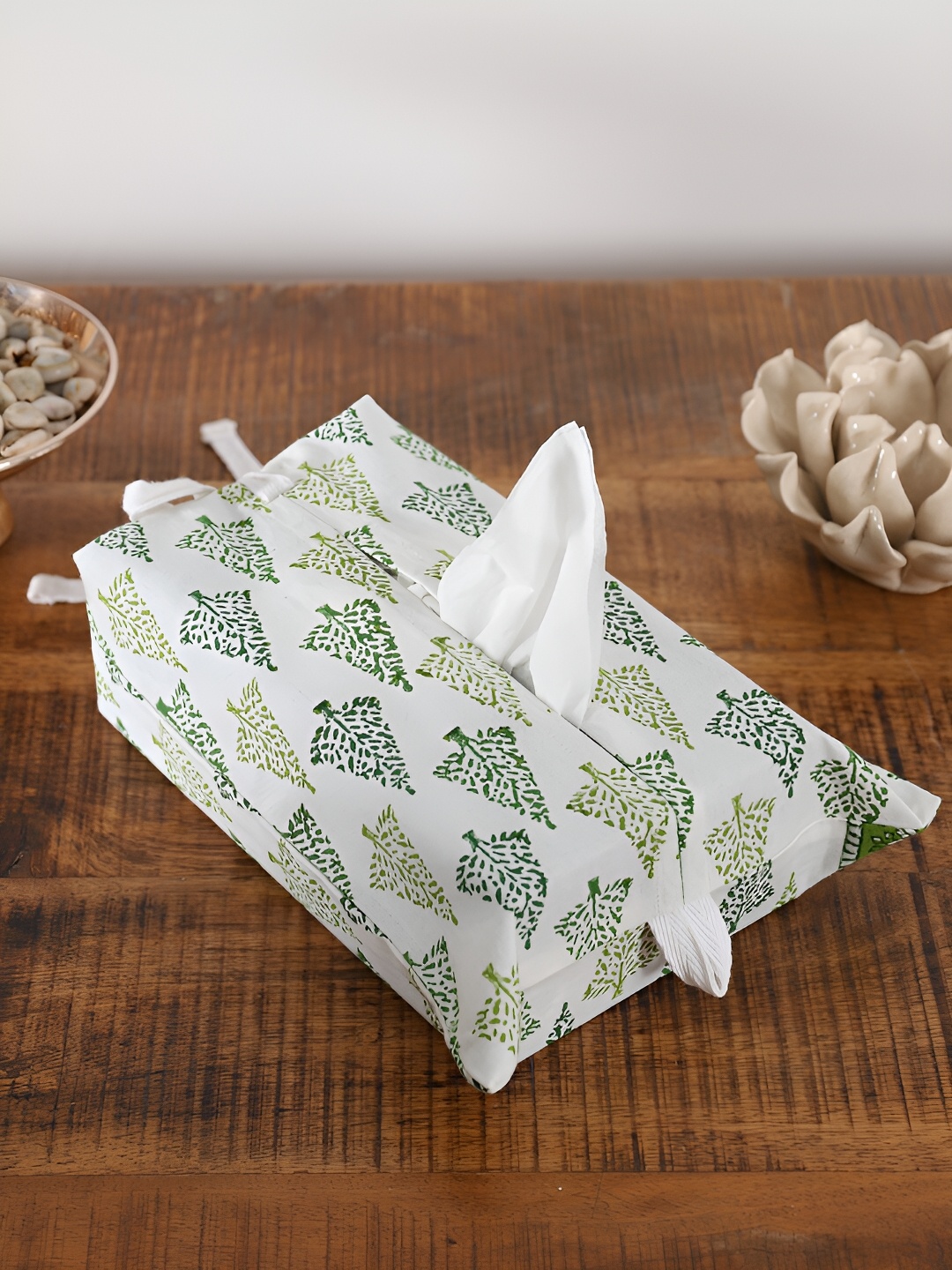

TARAN LIVING Green & White Printed Cotton Regular Tissue Box Organiser Organiser