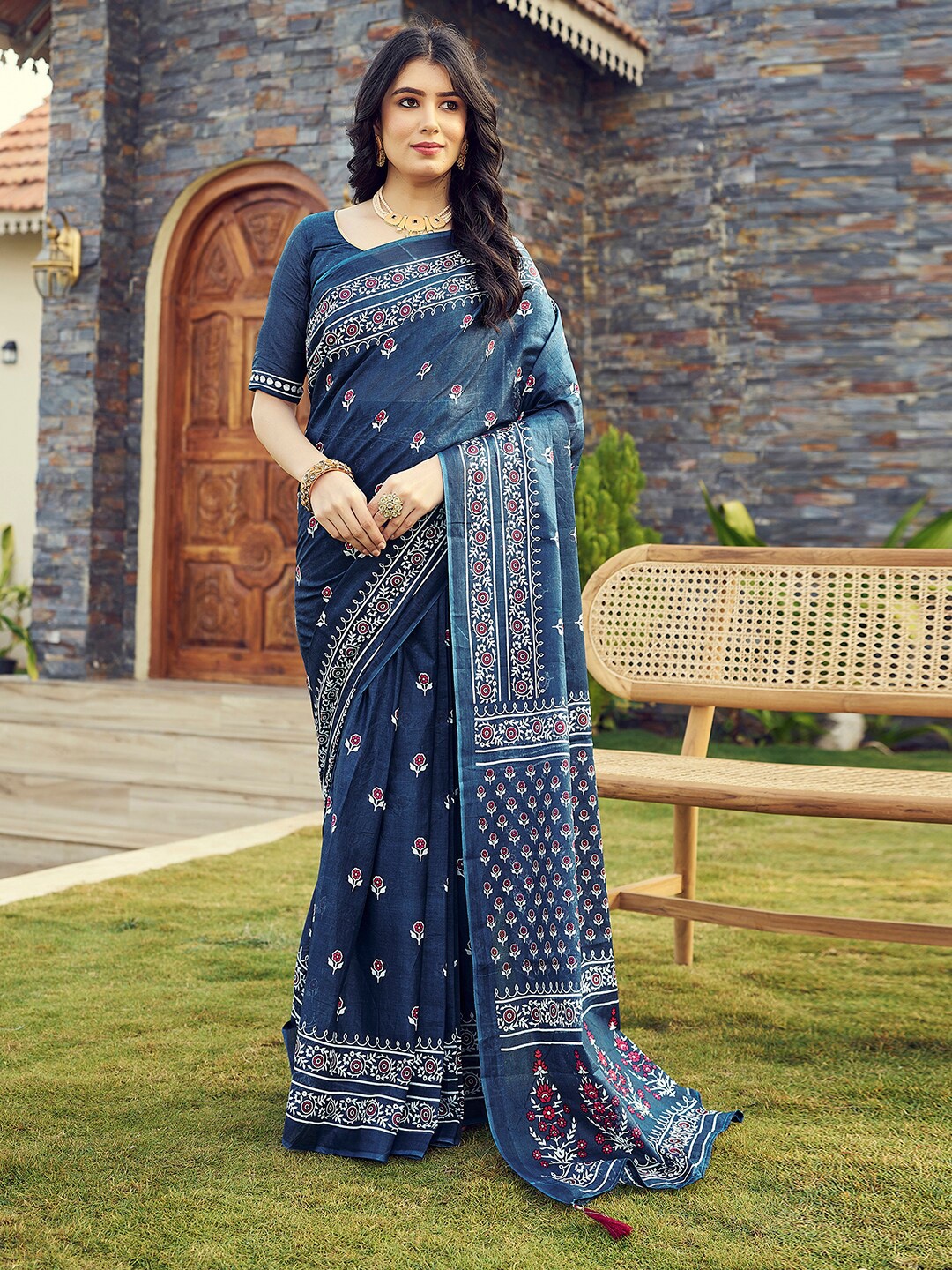 

Mitera Floral Printed Ready To WearArani Saree, Teal