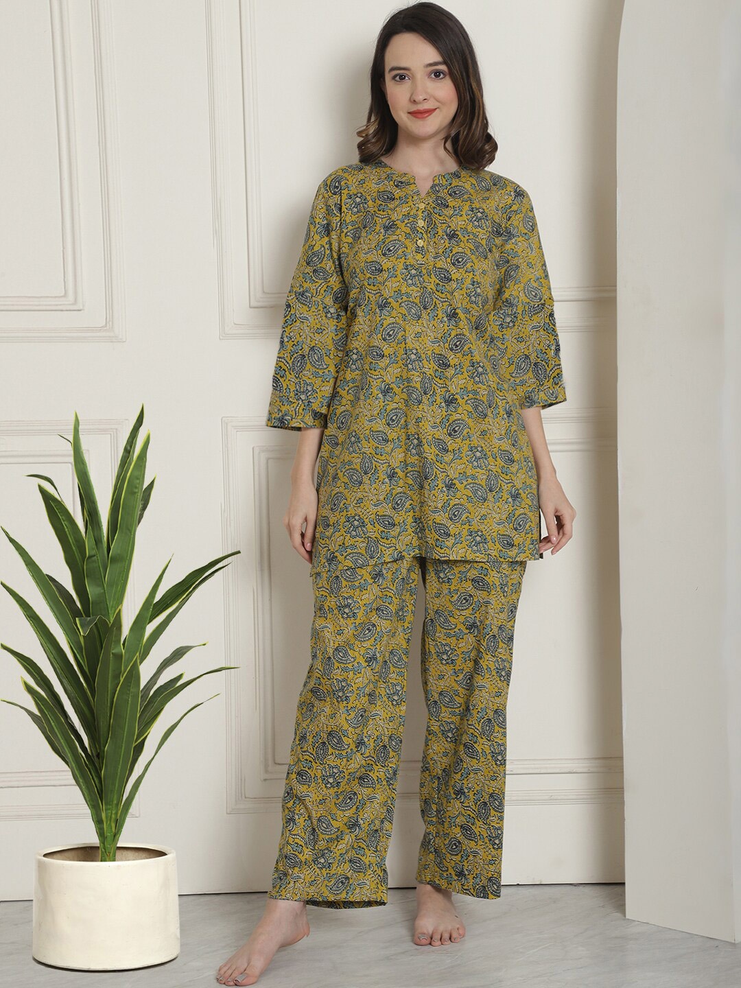 

Kanvin Mustard Paisley Printed Mandarin Collar Pure Cotton Night suit