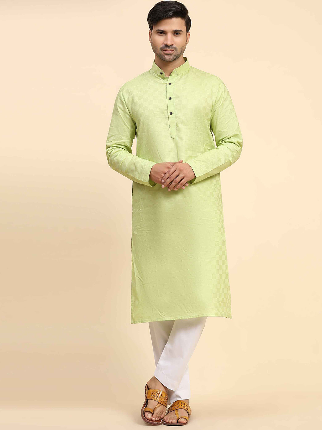 

Cult Indie Mandarin Collar Jacquard Weave Pure Cotton Kurta, Green