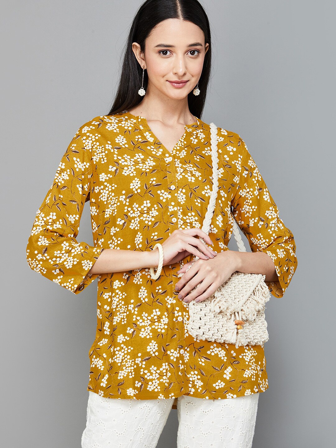 

Melange by Lifestyle Floral Printed Mandarin Collar Straight Kurti, Mustard