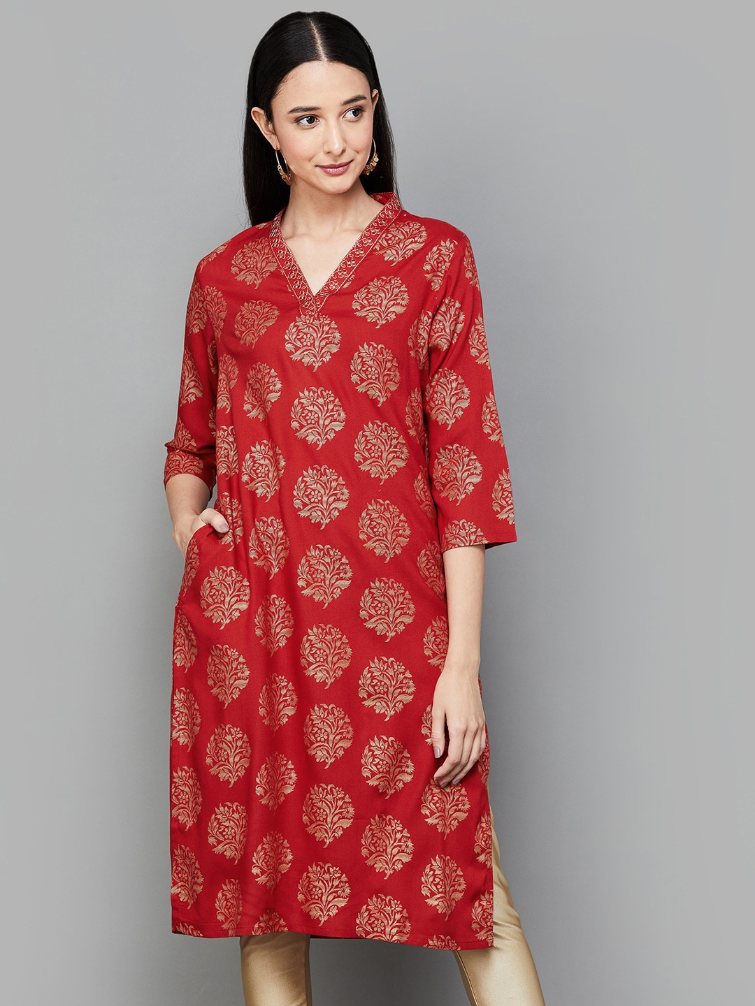 

Melange by Lifestyle Floral Printed V-Neck Straight Kurta, Red