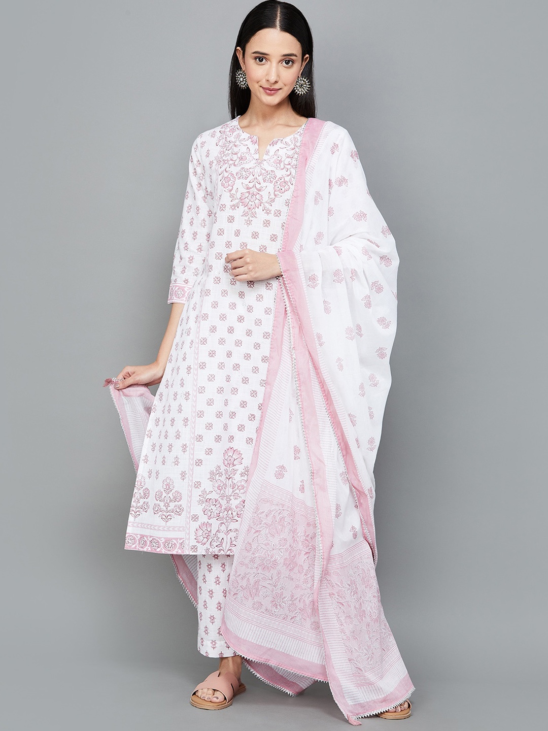 

Melange by Lifestyle Floral Printed Pure Cotton Kurta with Pyjamas & With Dupatta, Off white
