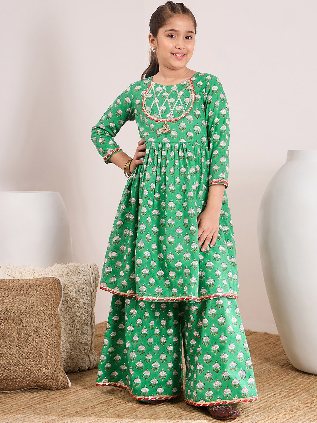 

pspeaches Girls Ethnic Motifs Printed Empire Gotta Patti Kurta with Sharara, Green