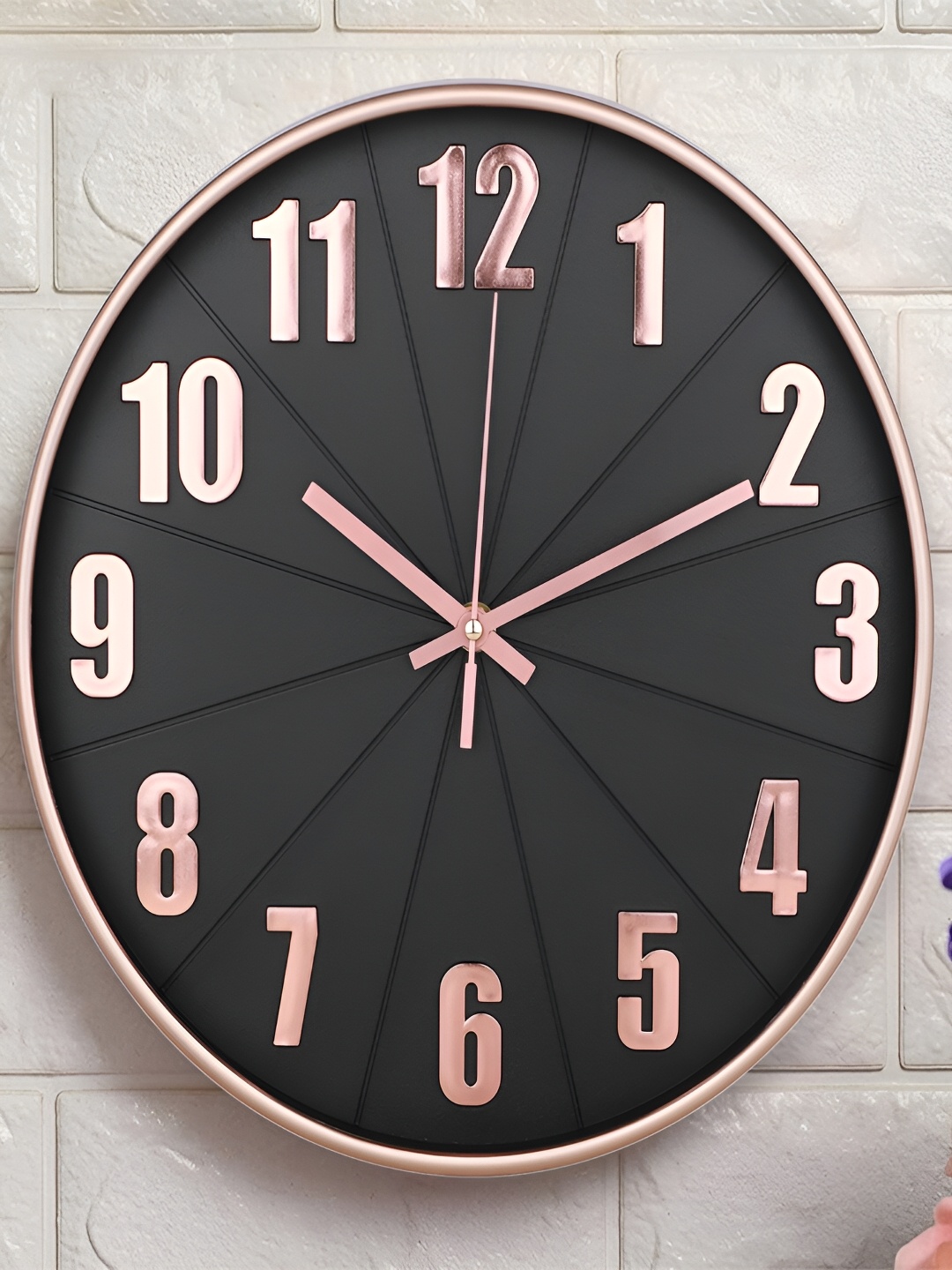 

Kuber Industries Gold-Toned & Black Analogue Wall Clock