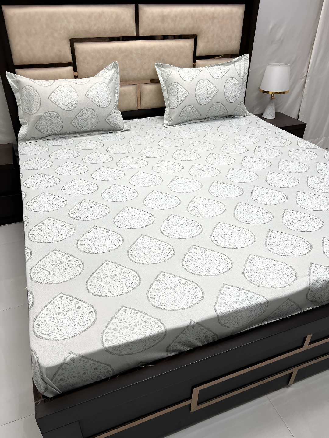

Pure Decor Grey Floral 250 TC Queen Bedsheet with 2 Pillow Covers