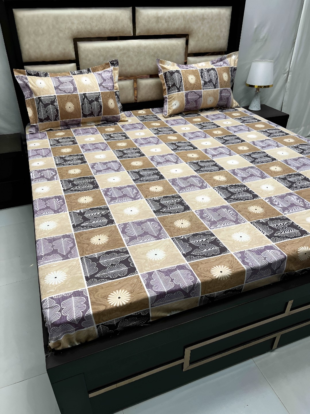 

Pure Decor Brown & Purple Floral 250 TC Queen Bedsheet with 2 Pillow Covers