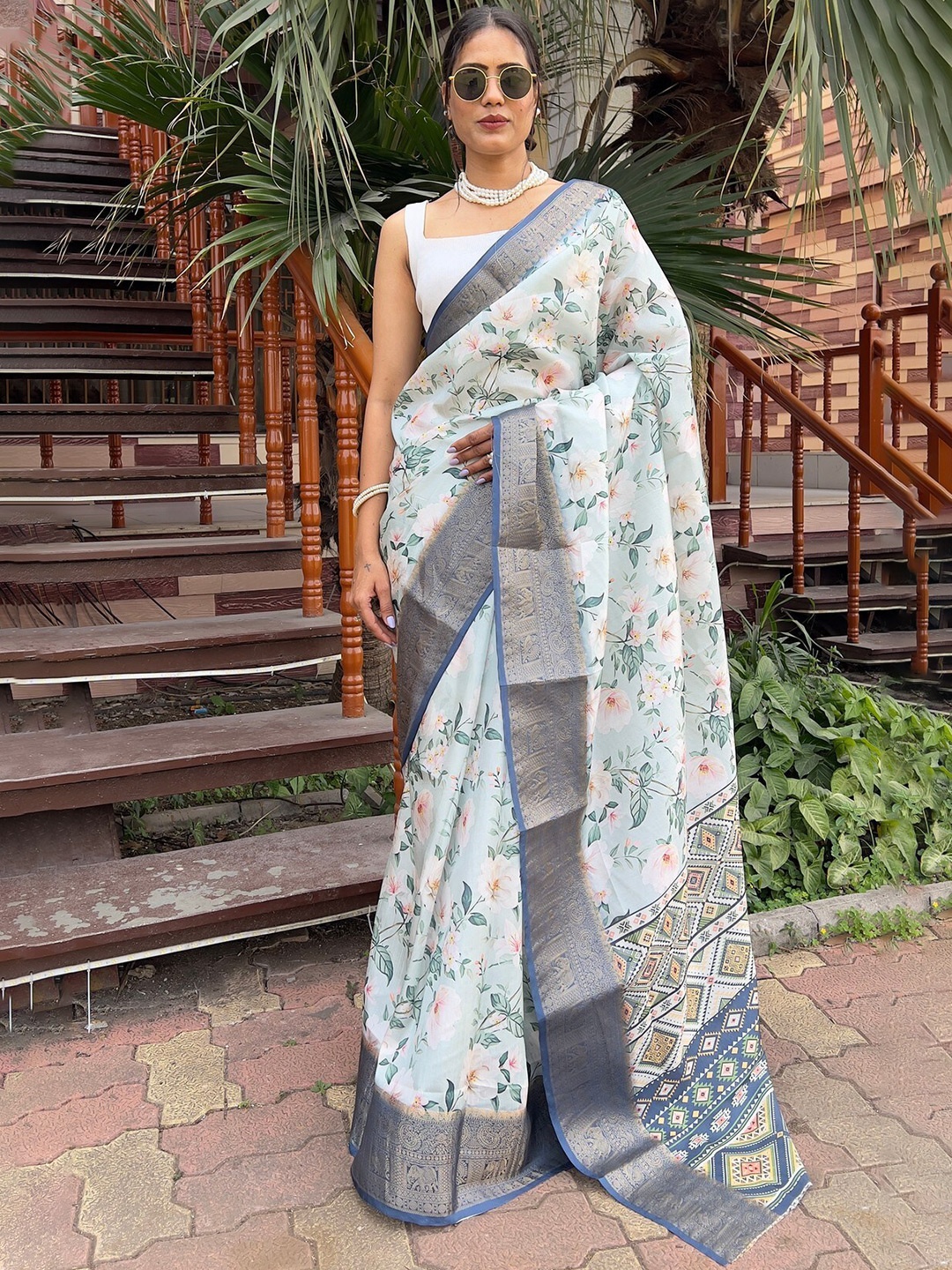 

PHEASANT Floral Printed Woven Design Jacquard Art Silk Saree, Grey melange