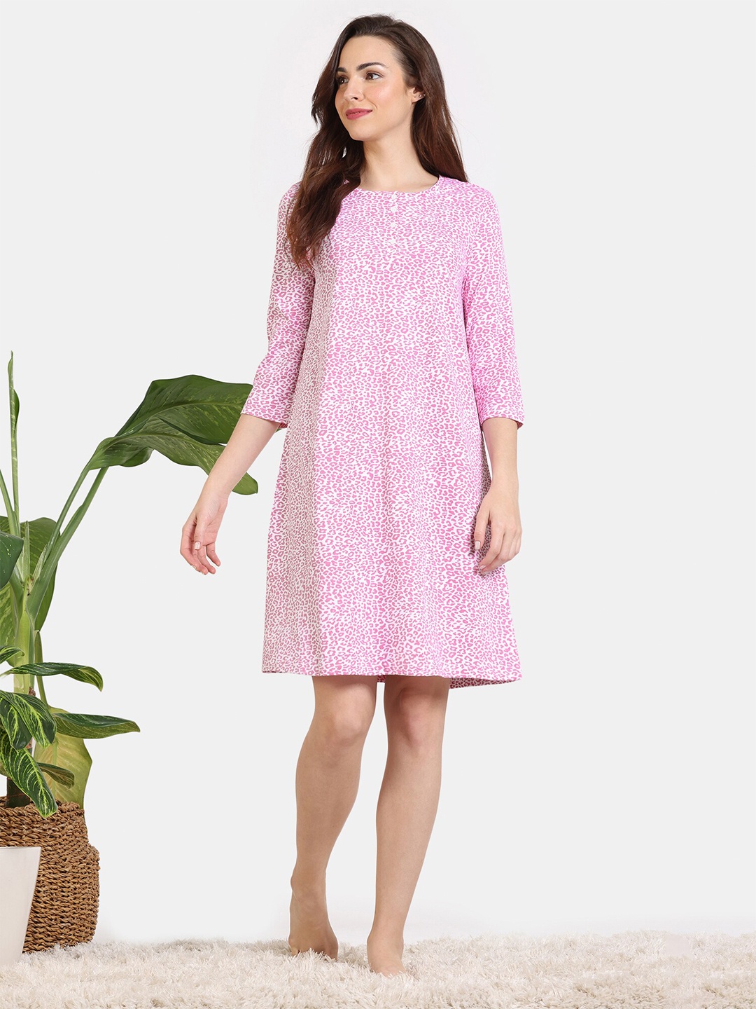 

Zivame Abstract Printed Round Neck Pure Cotton Nightdress, White
