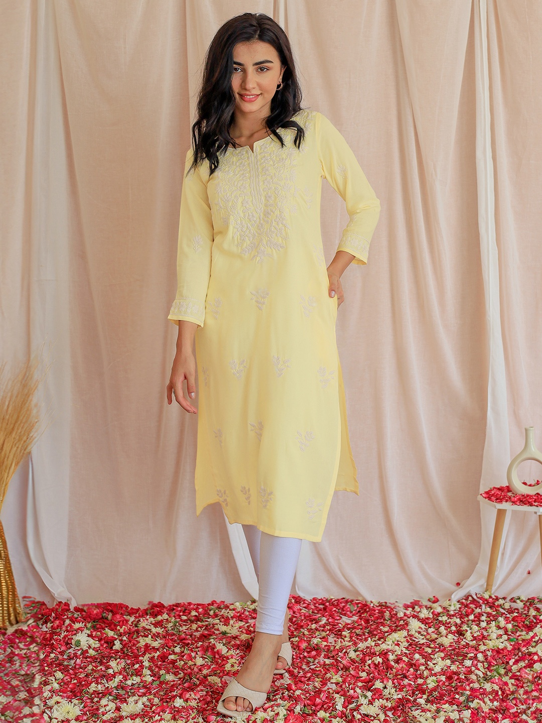

Libas Floral Embroidered Sweetheart Neck Straight Kurta, Yellow