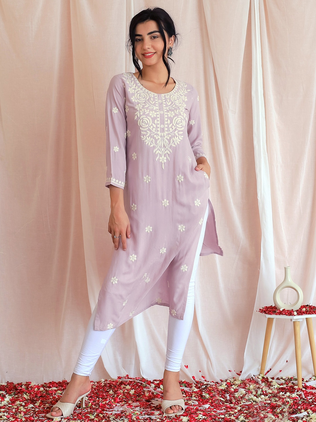 

Libas Floral Embroidered Straight Pastel Kurta, Mauve