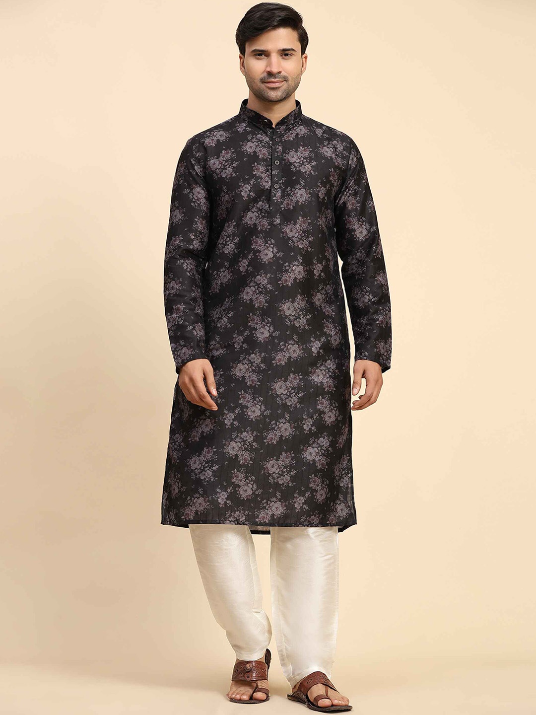 

Cult Indie Floral Printed Straight Kurta, Black