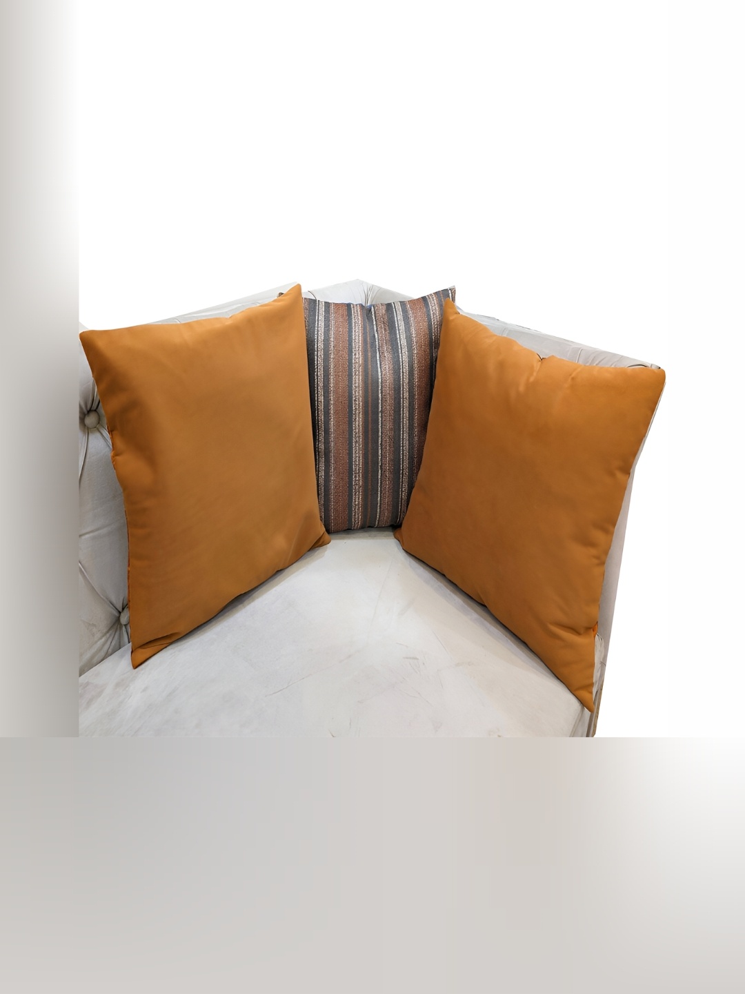 

Good Vibes Green & Brown 3 Pcs Velvet Square Cushion Covers