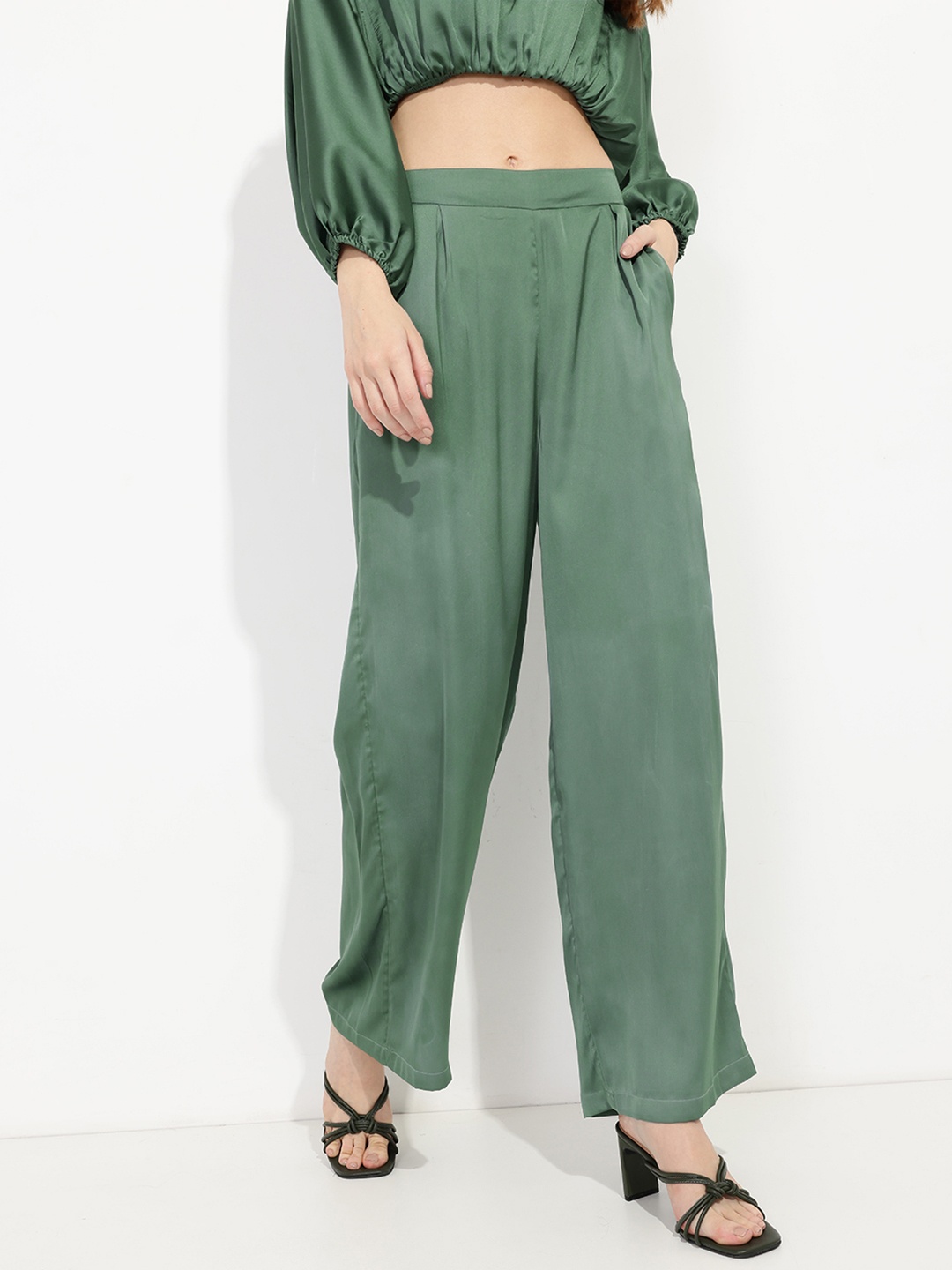 

DressBerry Comfort Glam Silky State Flared Trouser, Green