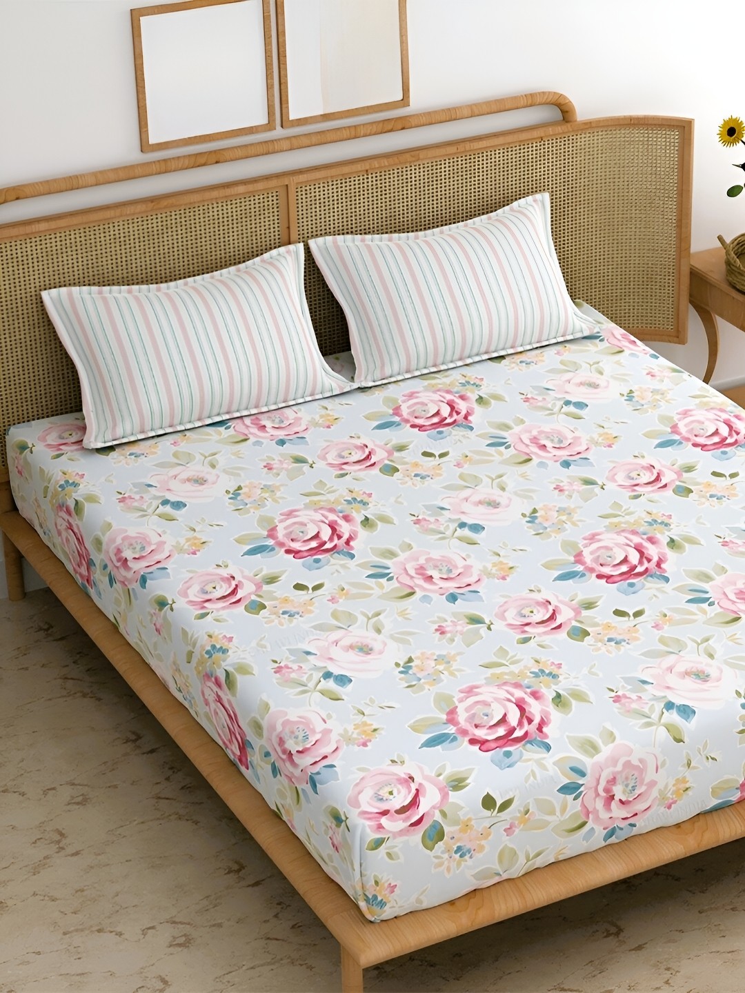

Srijee Decors Blue & White Floral 210 TC Fitted King Bedsheet with 2 Pillow Covers