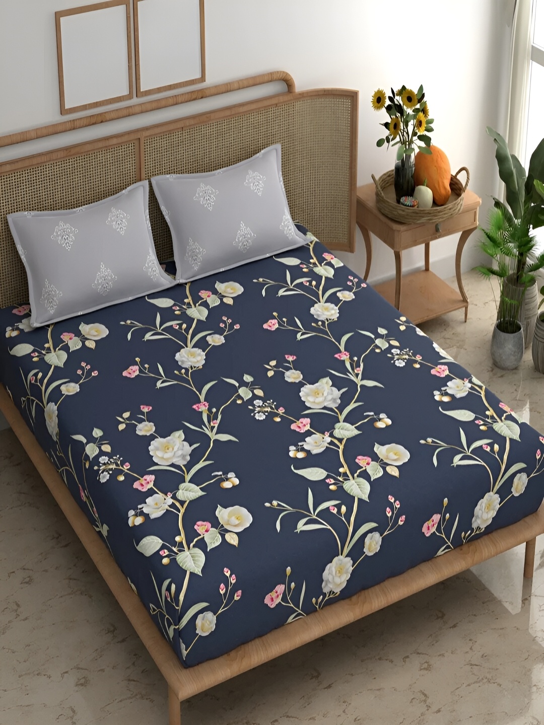 

Srijee Decors Blue & White Floral 210 TC Fitted King Bedsheet with 2 Pillow Covers