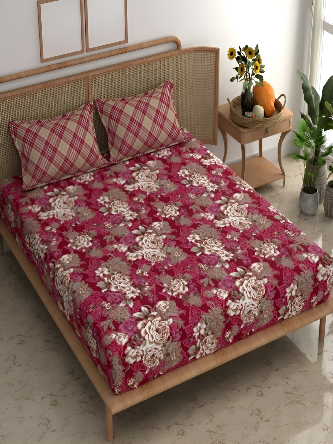 

Srijee Decors Red & White Floral 210 TC Fitted King Bedsheet with 2 Pillow Covers