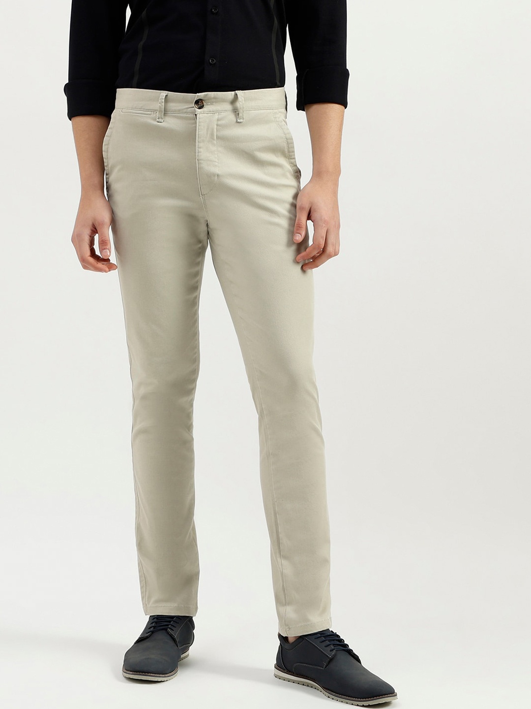 

United Colors of Benetton Men Slim Fit Trousers, Grey