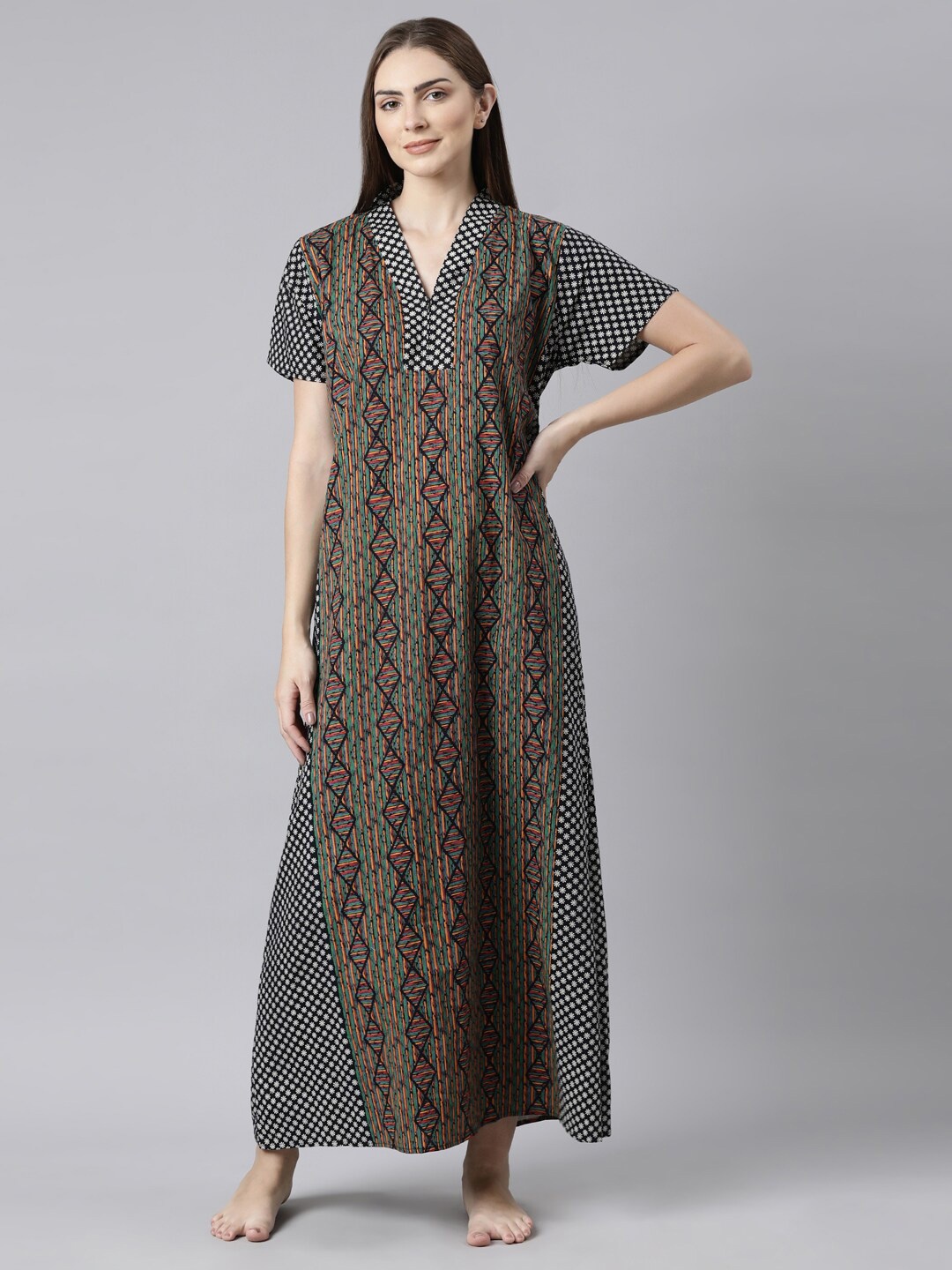 

Bailey sells Geometric Printed Pure Cotton Maxi Nightdress, Black