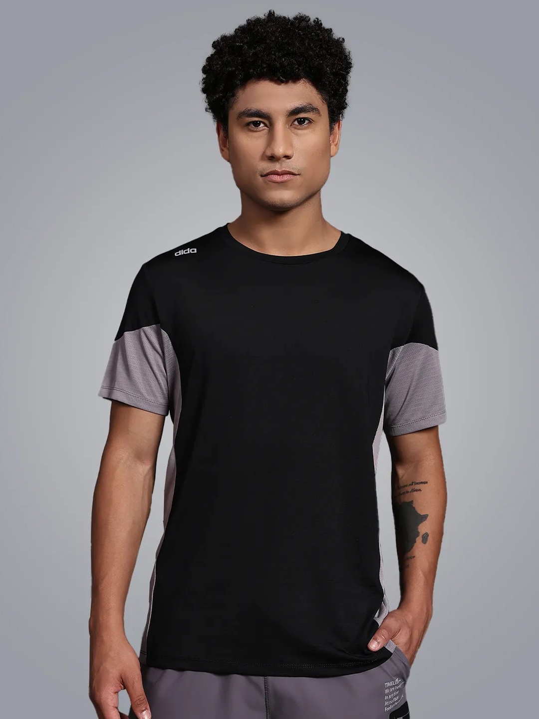 

DIDA Colourblocked Round Neck Dri-FIT Comfort Fit Sports T-shirt, Black