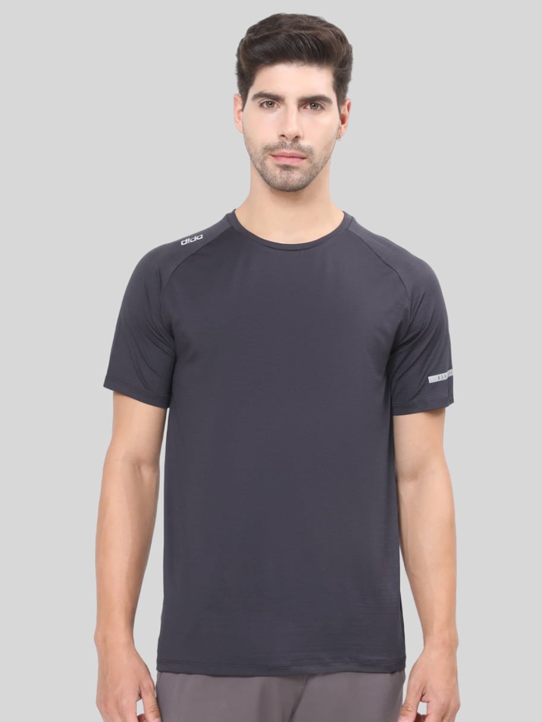 

DIDA Raglan Sleeves Light Weight Dri FIT Sports T-shirt, Charcoal