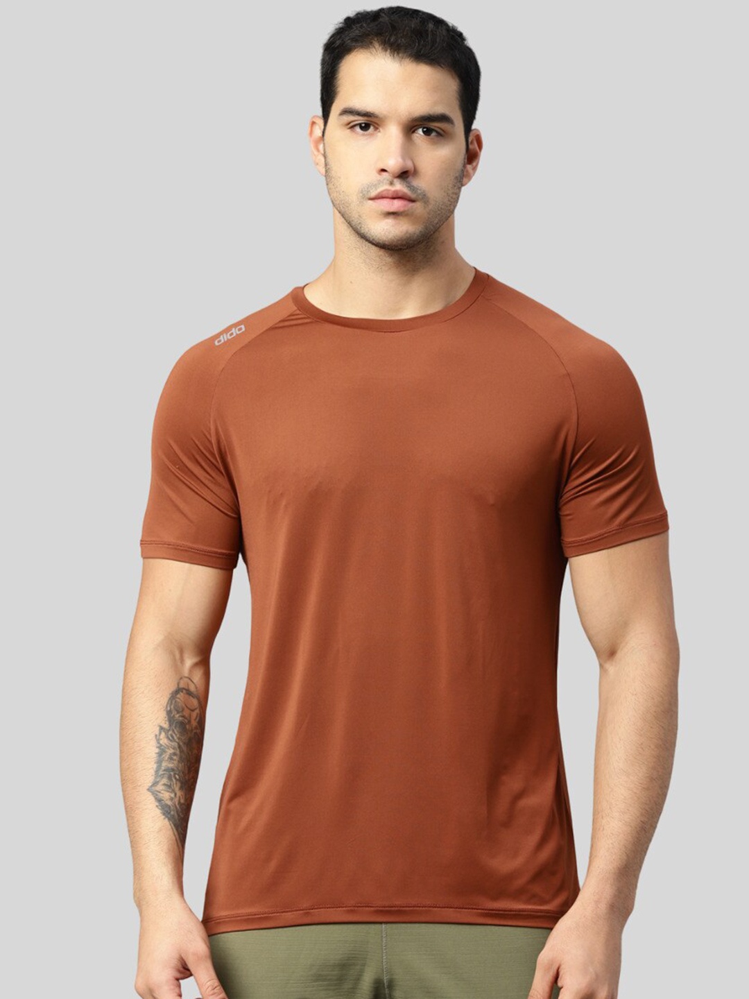 

DIDA Comfort Fit Lightweight Dri-FIT Sports T-shirt, Rust