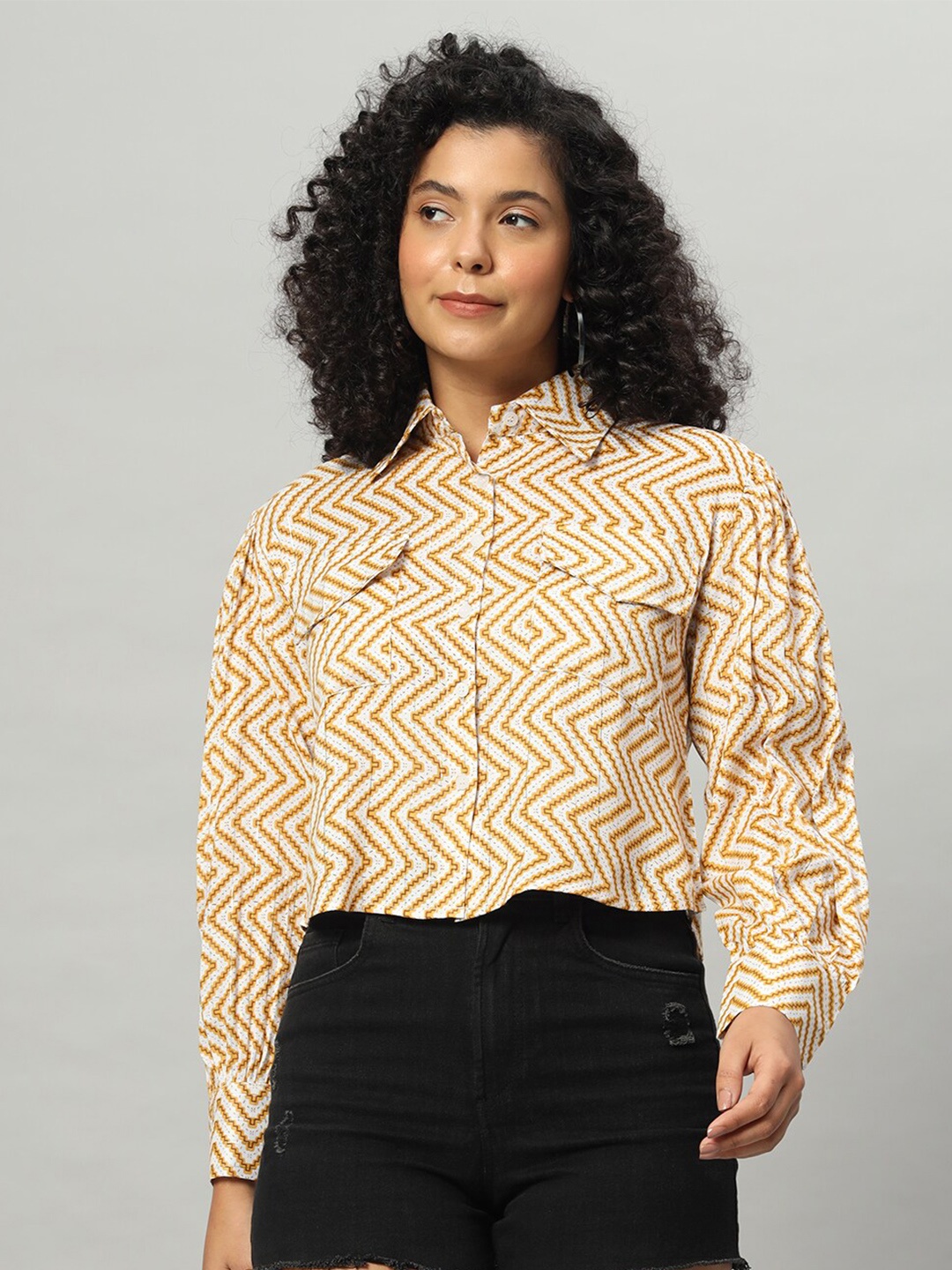 

Funday Fashion Geometric Printed Crop Casual Shirt, Gold