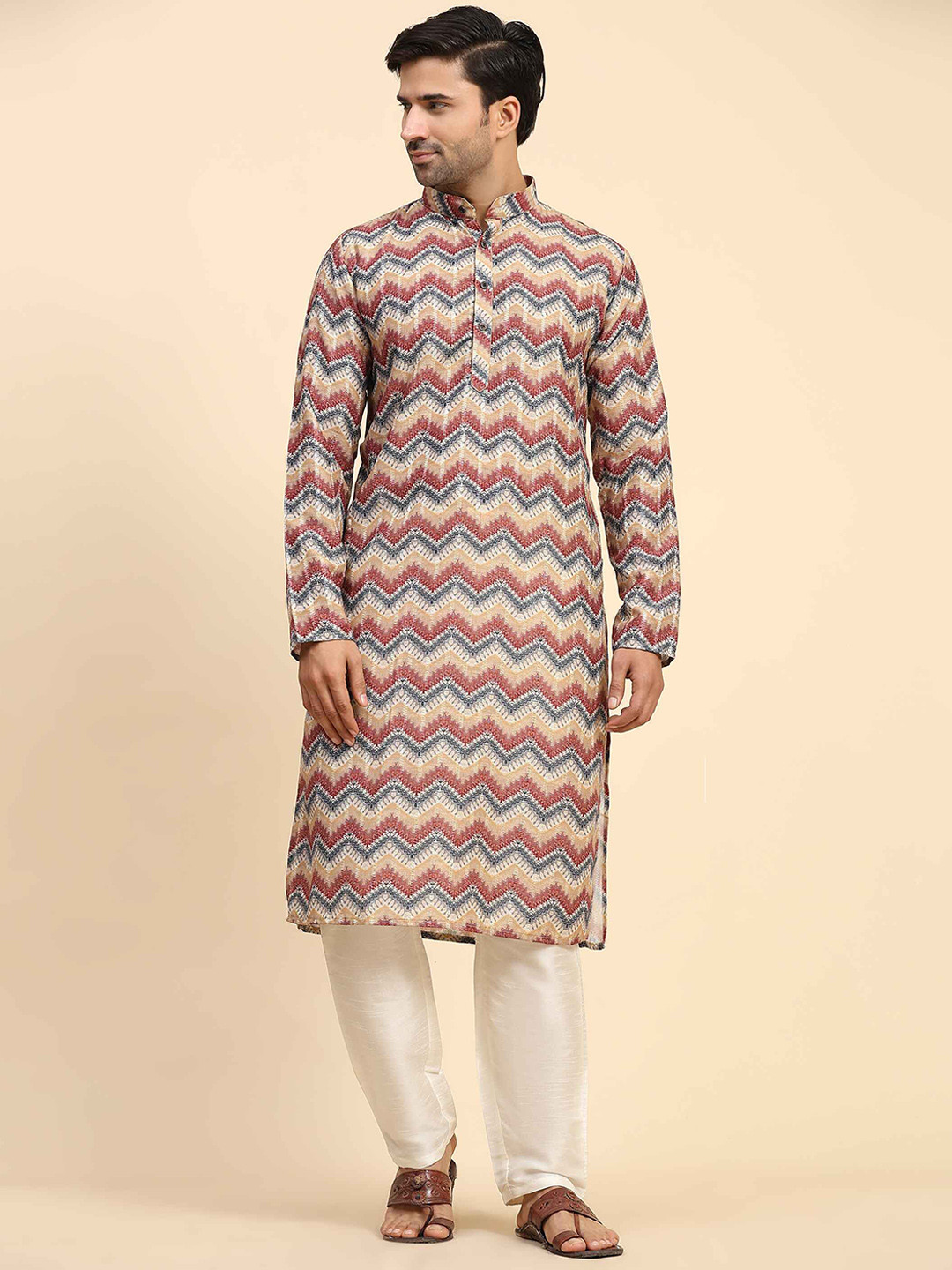 

Cult Indie Chevron Printed Straight Cotton Silk Kurta with Pyjamas, Maroon