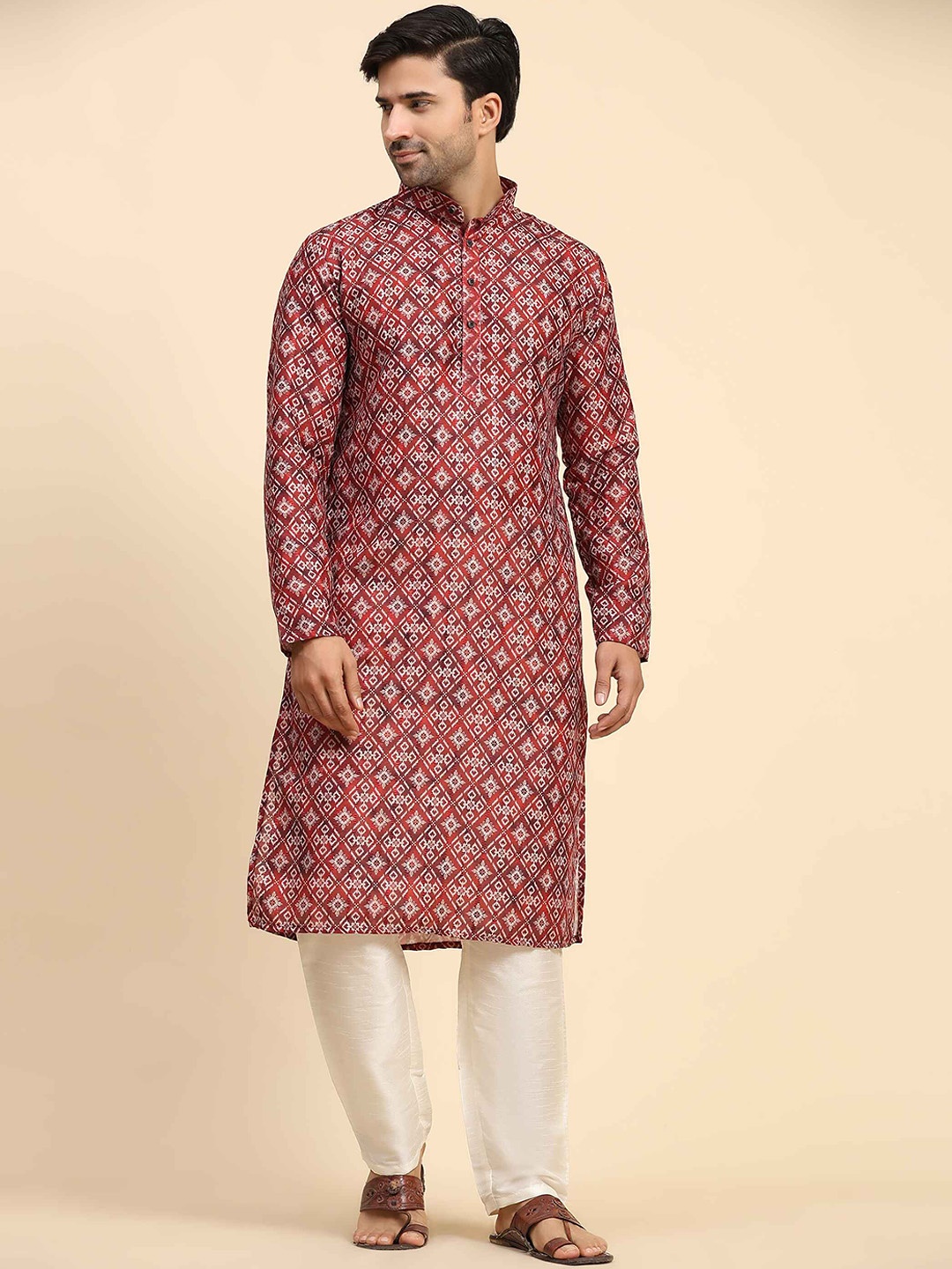 

Cult Indie Ethnic Motifs Printed Straight Cotton Silk Kurta with Pyjamas, Red