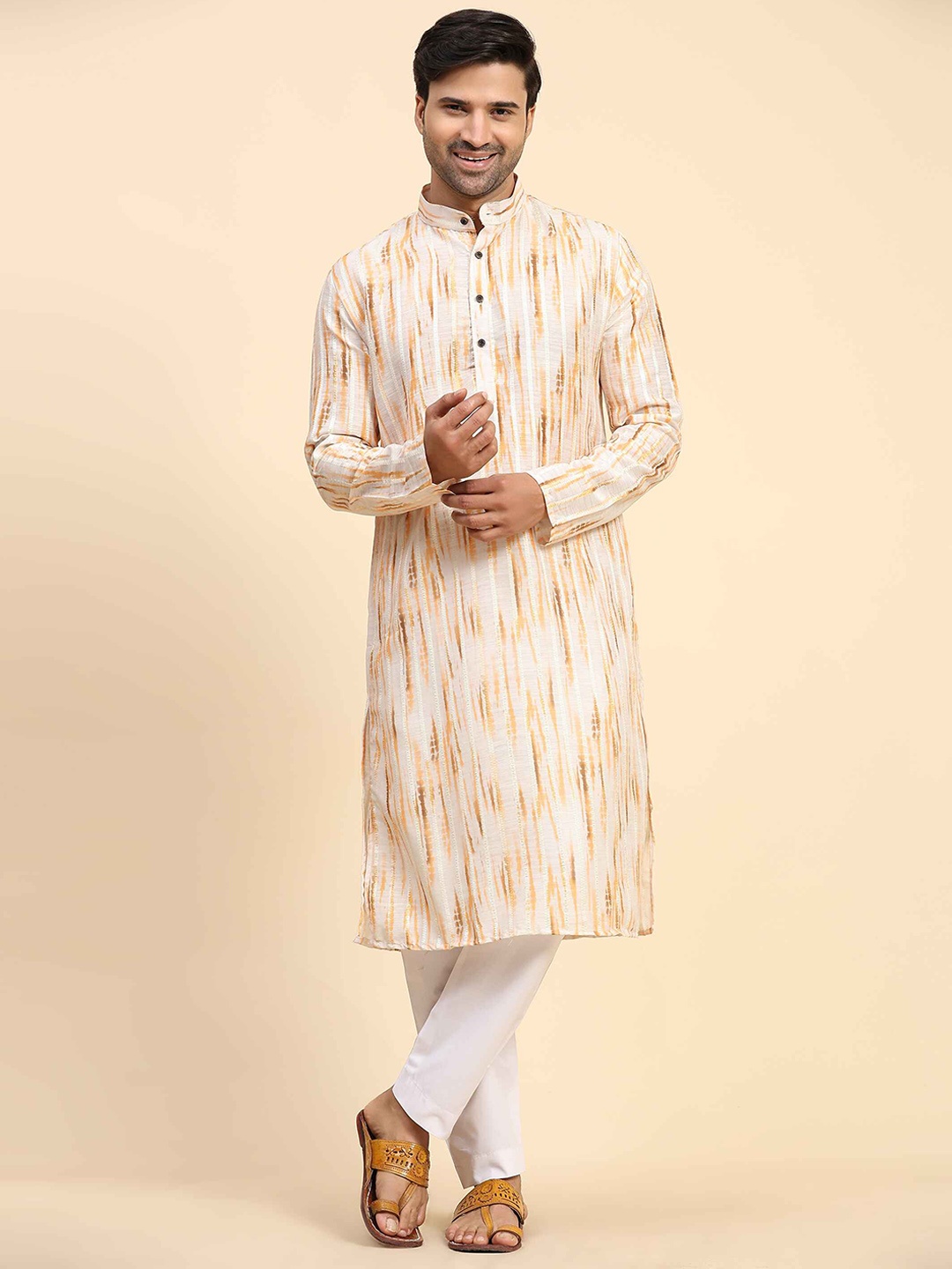 

Cult Indie Striped Straight Cotton Silk Kurta with Pyjamas, Yellow