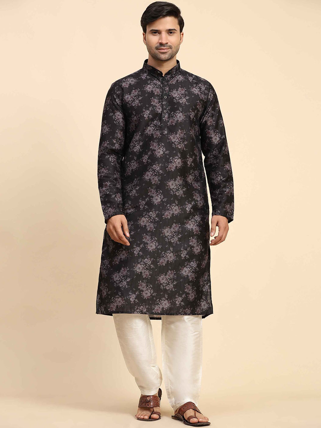 

Cult Indie Floral Printed Mandarin Collar Cotton Silk Straight Kurta With Pyjama, Black