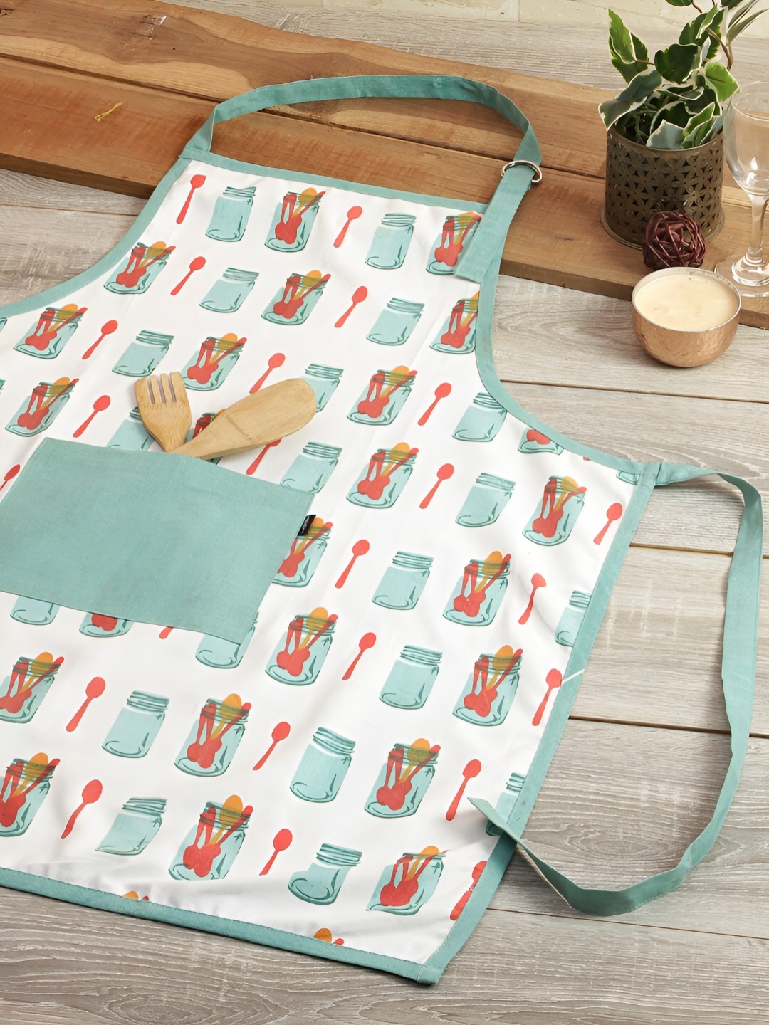 

THE CONVERSION Green & White Printed Cotton Apron