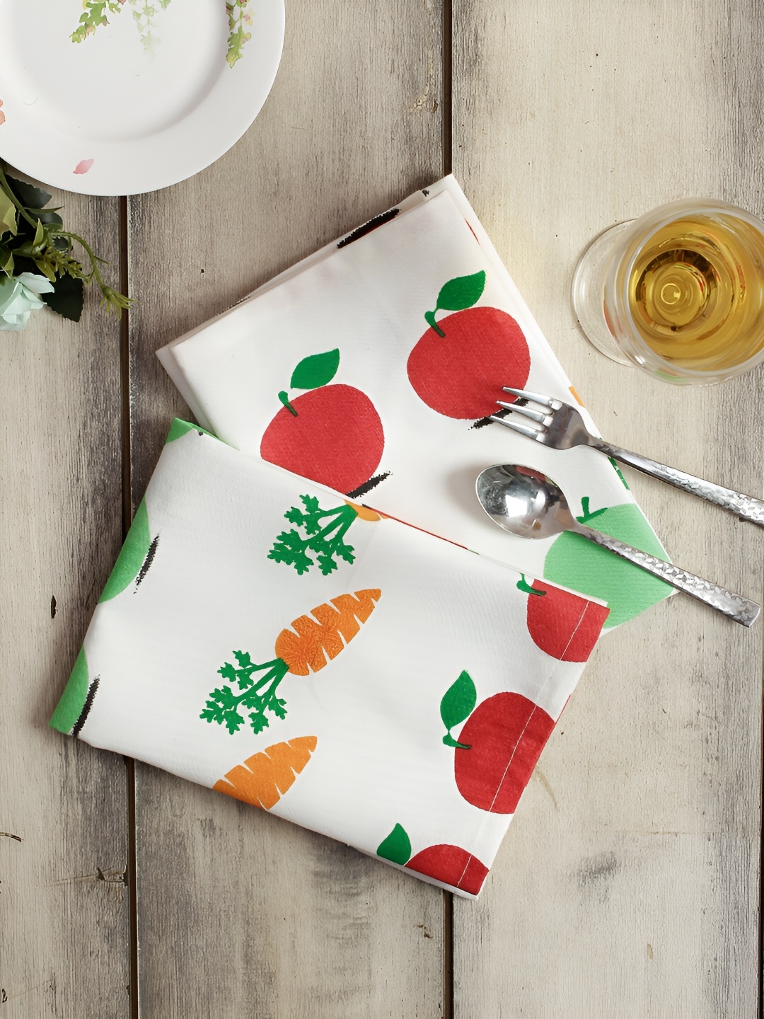 

THE CONVERSION Red & White 6 Pieces Cotton Printed Table Napkins