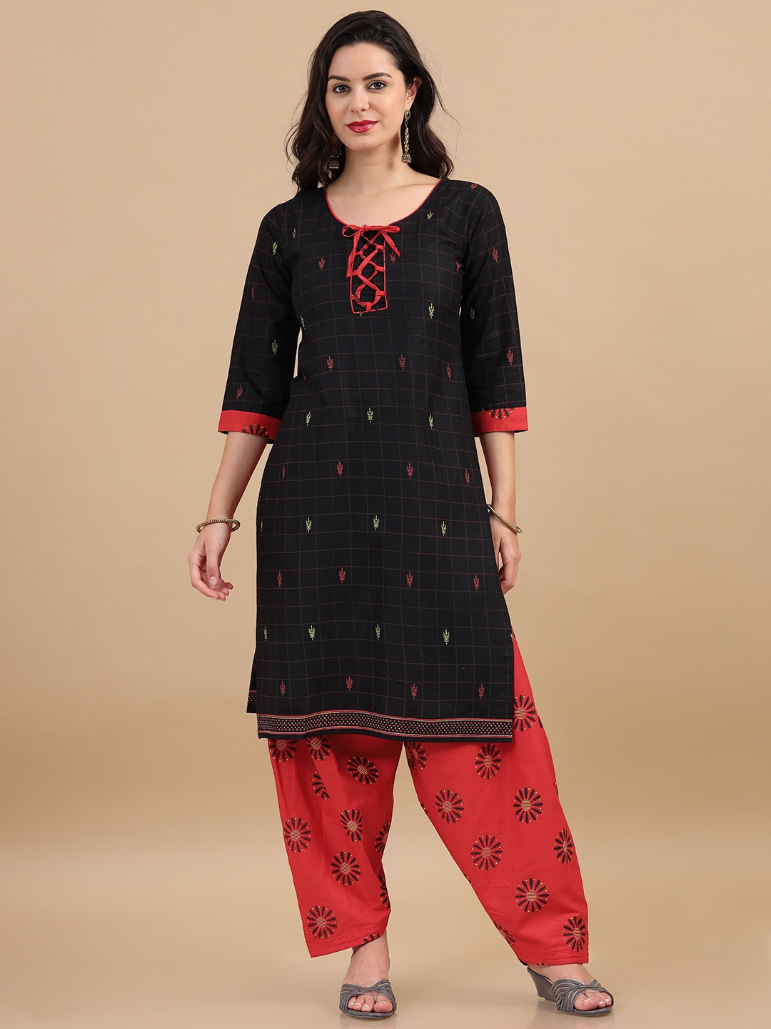 

MIRAAN Floral Printed V-Neck Pure Cotton Kurta with Patiala & With Dupatta, Black