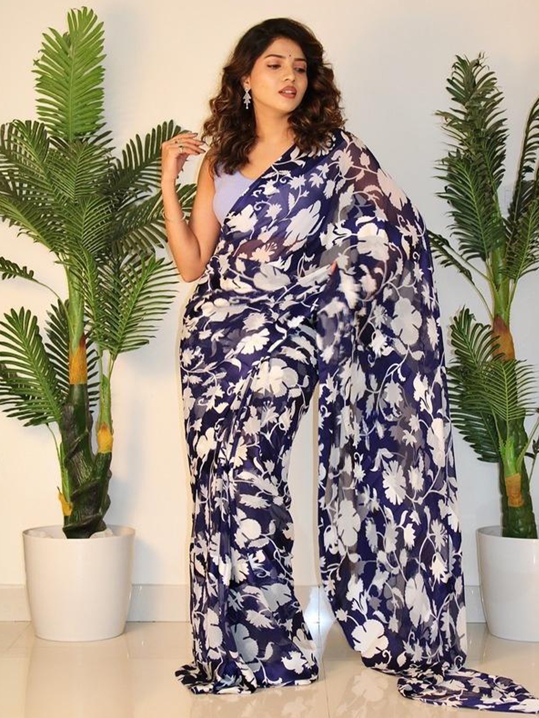 

SANJANA SILK Floral Printed Satin Saree, Navy blue