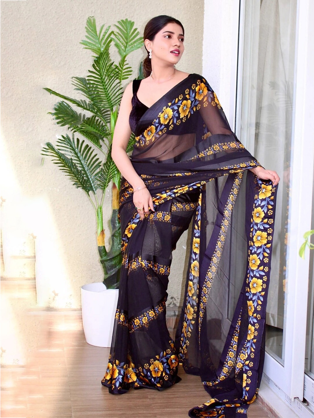 

SANJANA SILK Floral Printed Satin Saree, Black