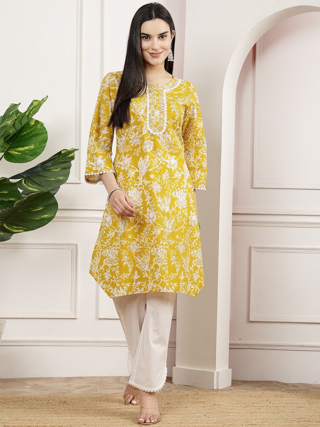 

Nayam By Lakshita Floral Printed Kurta with Palazzos, Yellow