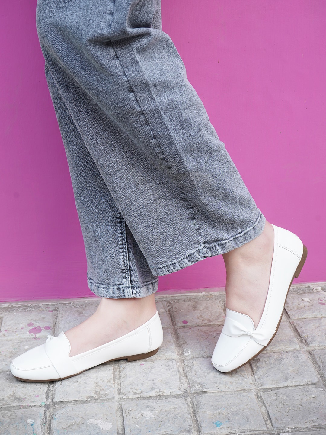 

Rubeezz Round Toe Ballerinas, White