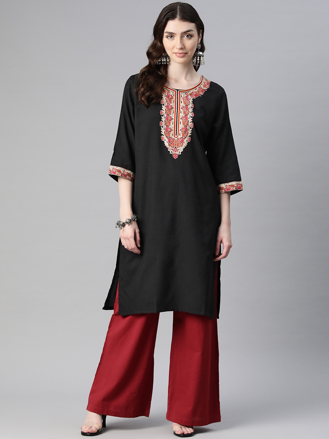 

SWI Stylish Women Floral Yoke Design Woollen Kurta, Black