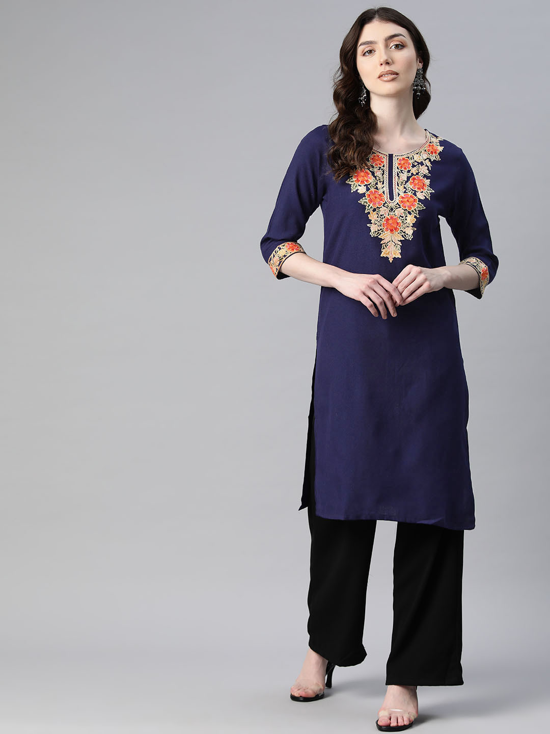

SWI Stylish Women Floral Embroidered Kurta, Navy blue