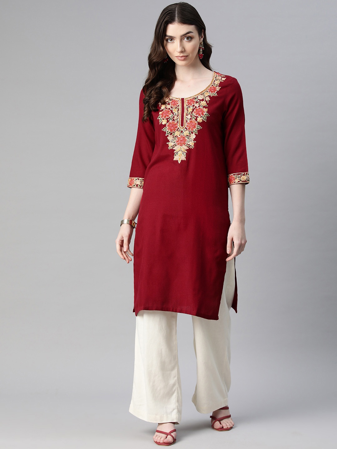 

SWI Stylish Women Floral Embroidered Kurta, Maroon