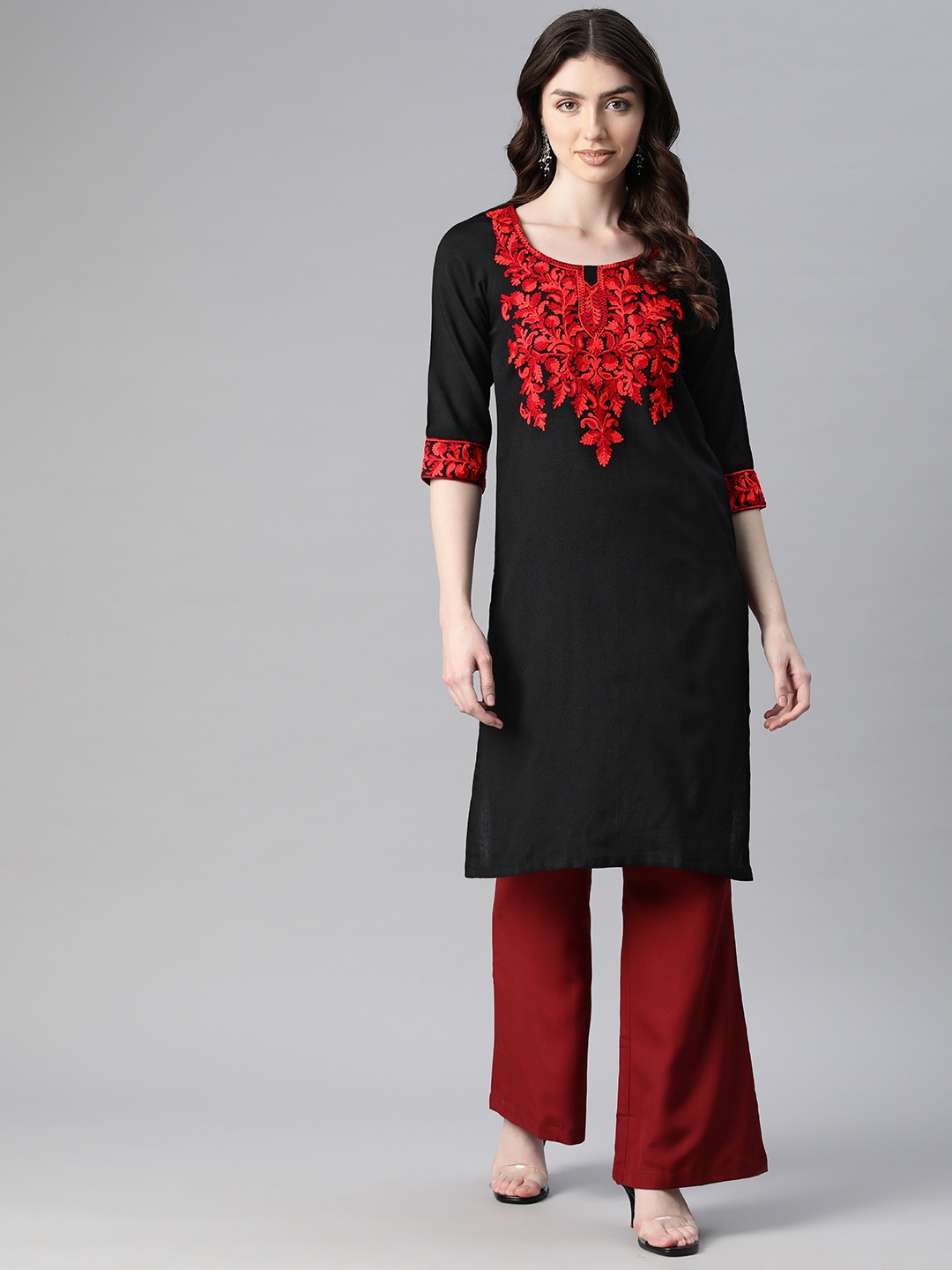 

SWI Stylish Women Floral Embroidered Kurta, Black