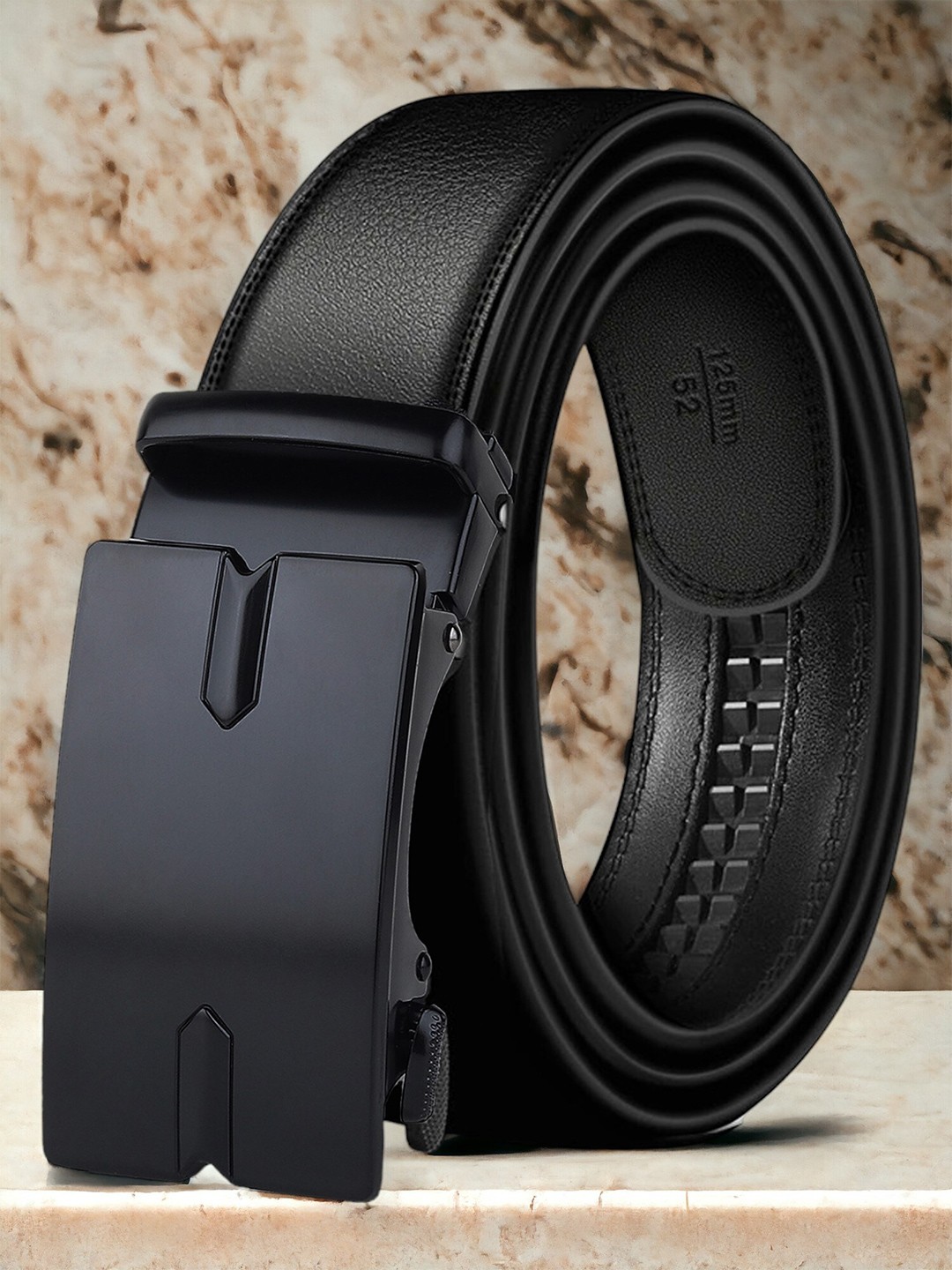 

INVICTUS Men Slim Leather Belt, Black