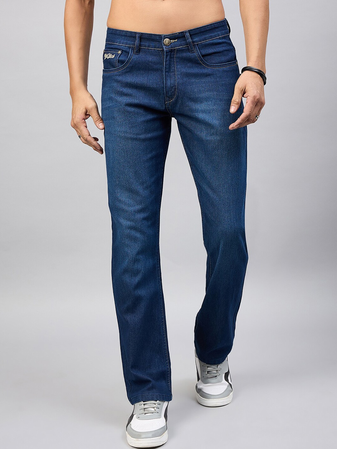 

Club York Men Slim Fit Clean Look Light Fade Cotton Jeans, Blue